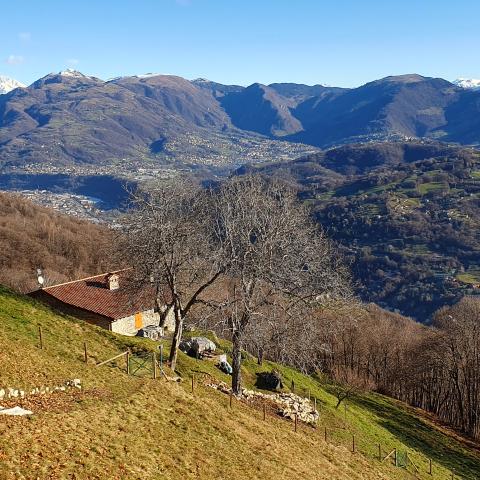 Foto nr. 6 un ampio sguardo sulla valle - © G.S. Marinelli, riproduzione vietata.