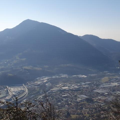 Foto nr. 9 Diamo uno sguardo al panorama sul Monte Misma - © G.S. Marinelli, riproduzione vietata.