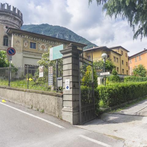 Foto nr. 13 scendiamo al cancello che ci immetta sulla via Santa Maria che imbocchiamo in salita - © G.S. Marinelli, riproduzione vietata.