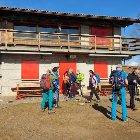 Terminato il pranzo a sacco, lasciamo il rifugio.   - © G.S. Marinelli, riproduzione vietata.