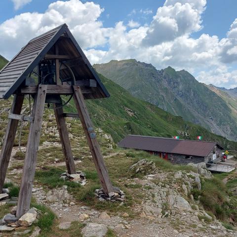 Passo di Venano e Rifugio Tagliaferri  - © G.S. Marinelli, riproduzione vietata.