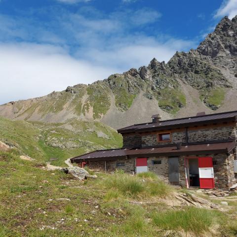 Rifugio Bozzi  - © G.S. Marinelli, riproduzione vietata.