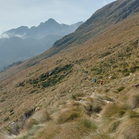 Lungo traverso sotto il Sasso Grande  - © G.S. Marinelli, riproduzione vietata.