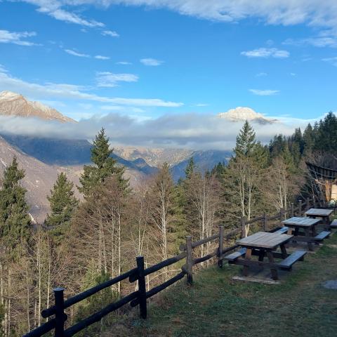 Casina Bianca (m 1408)  - © G.S. Marinelli, riproduzione vietata.