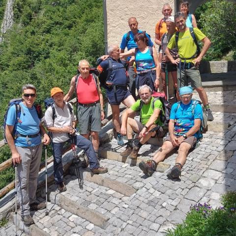 foto di gruppo al santuario  - © G.S. Marinelli, riproduzione vietata.