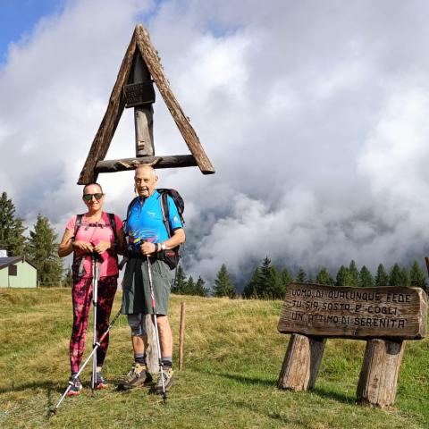 Gigi e Silvana sul pianoro di Costa Piana  - © G.S. Marinelli, riproduzione vietata.