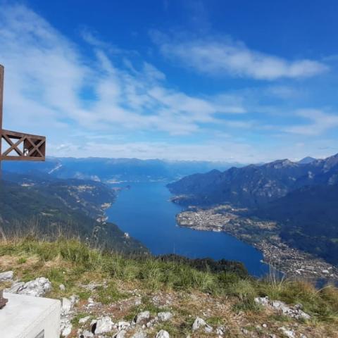  Croce Corno occ. Vista verso il Lago di Lecco - © G.S. Marinelli, riproduzione vietata.