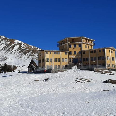 Albergo degli sciatori  - © G.S. Marinelli, riproduzione vietata.