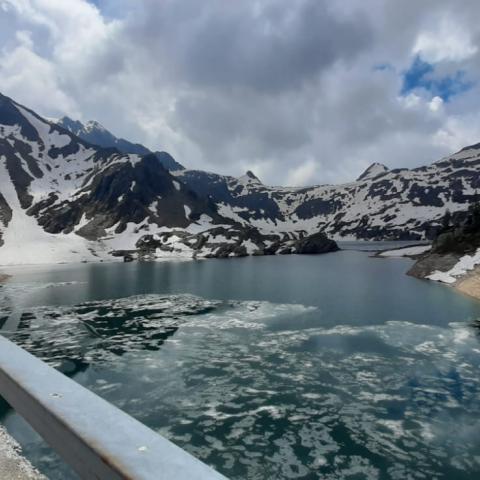 Laghi Gemelli dalla diga  - © G.S. Marinelli, riproduzione vietata.