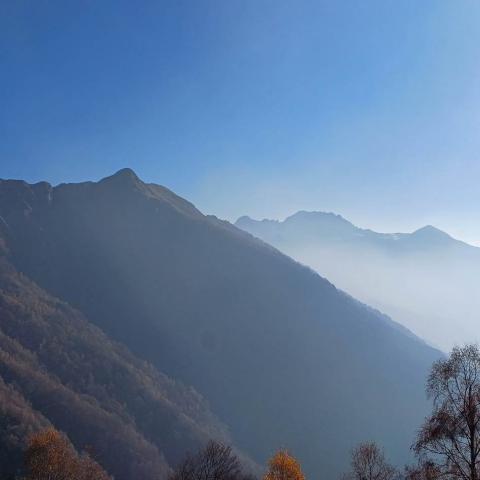 Da Bocchetta d'Olino vista verso Cima d'Agrella    - © G.S. Marinelli, riproduzione vietata.